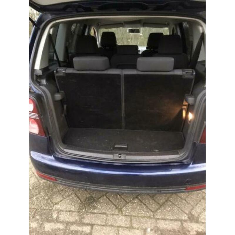Volkswagen Touran 1.6 75KW 2008 Blauw.airco.alarm.7persons