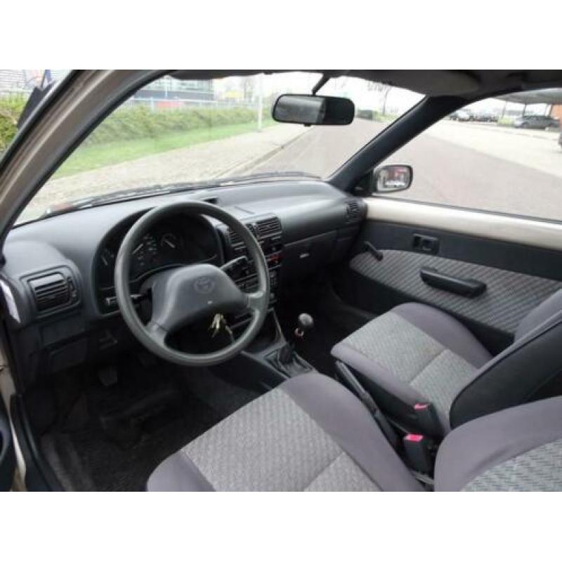 Toyota Starlet 1.3i (bj 1993)