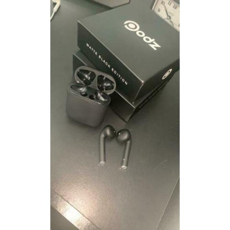 Airpods ( Draadloze Oordopjes ) MAT ZWART!