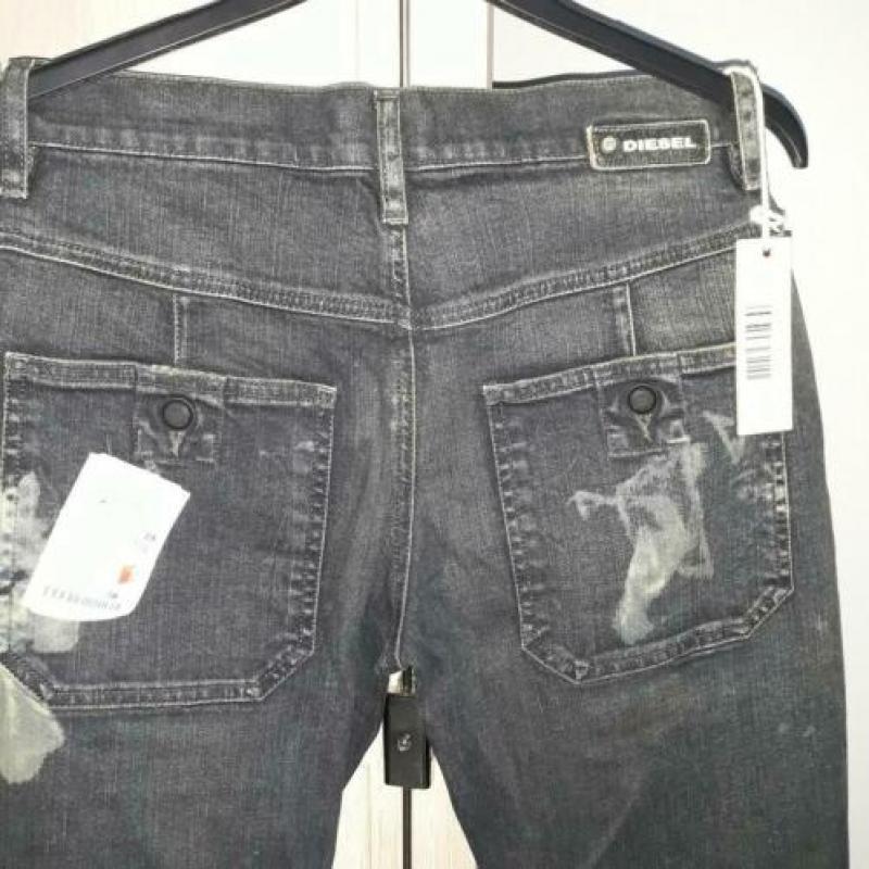 Nieuwe Dames Jeansbroek Merk DIESEL.Maat 28 Kleur Blauw