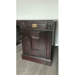 Klassiek houten bureau