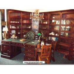 NU of Nooit bureau buro mahonie teak chesterfield va €454,55
