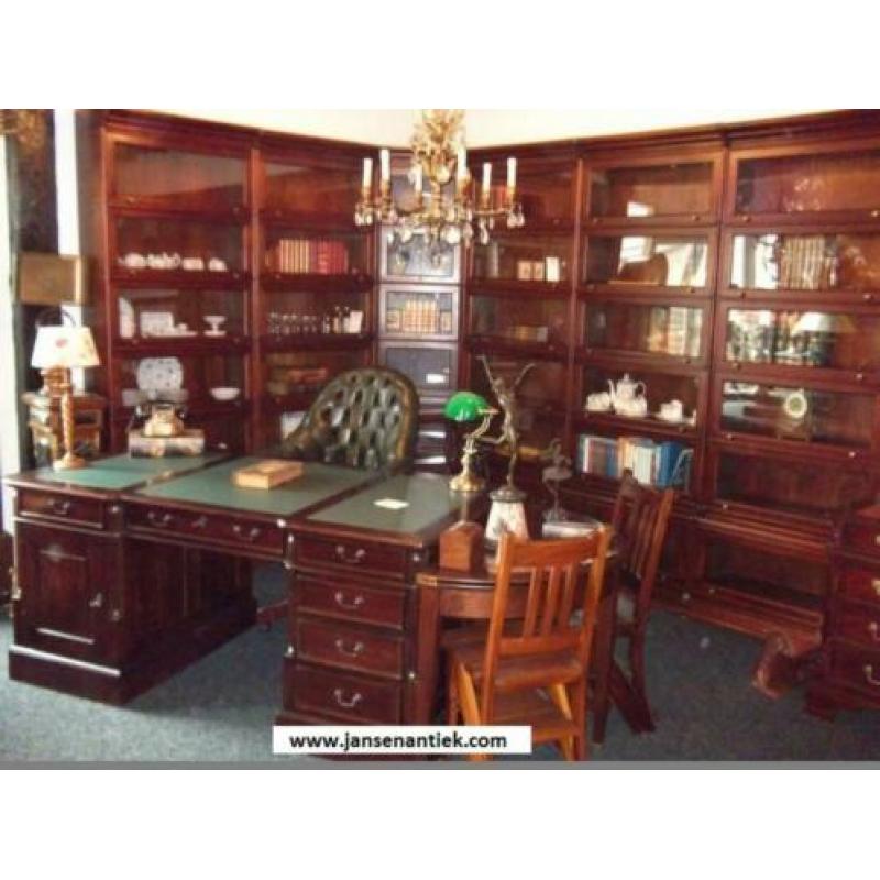 NU of Nooit bureau buro mahonie teak chesterfield va €454,55