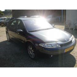 Renault Laguna 1.8-16V Privilège - Nette auto! MET APK!