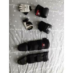 Been beschermer en boks handschoen