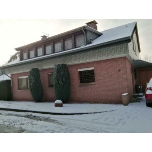 Te koop in Kleve (Niederrhein)Groot vrijstaand woonhuis!!