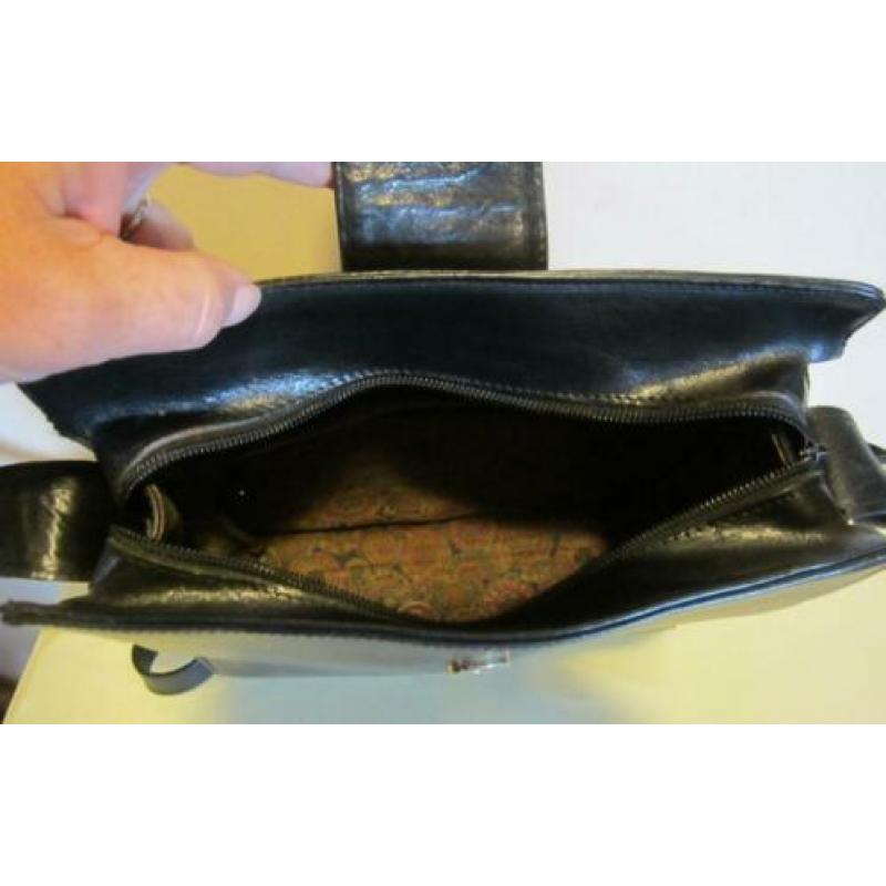 Vintage zwart leren schoudertasje, tas leer, zg staat! 774