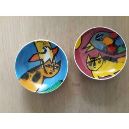 2 Schaaltjes Corneille 2001 schoteltjes als nieuw GOED DOEL