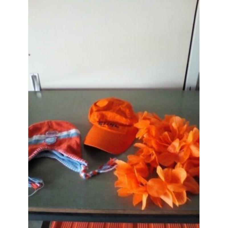 Te koop diverse oranje artikelen