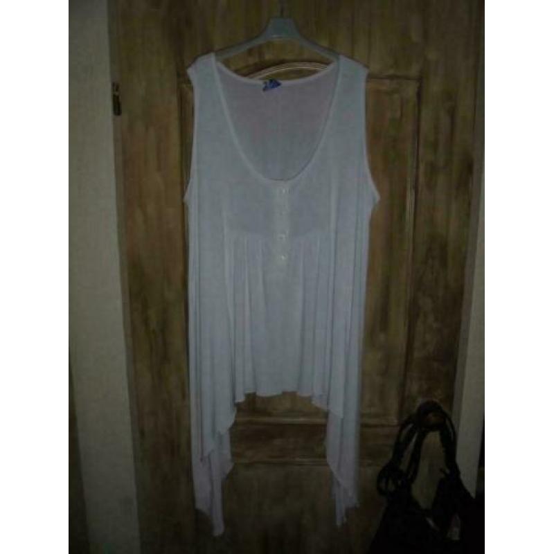 S2) bagoes maat 6 (58/60) wit tuniek oksel tot oksel 73 veel