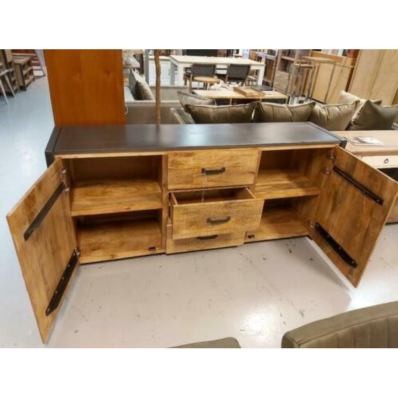 Nieuw industrieel dressoir van mangohout