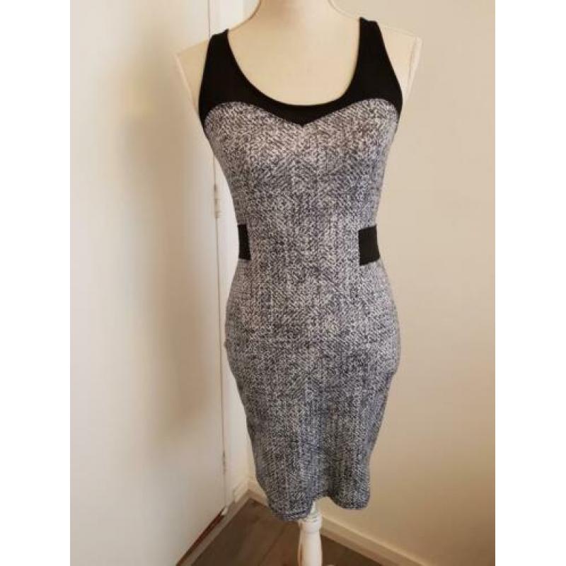 Pull & Bear geweldig jurkje M als nieuw