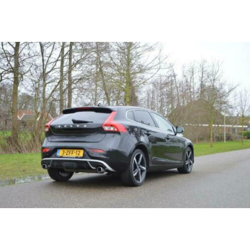 Volvo V40 D4 R-Design 190PK,clima,cruise,navi,trekhaak