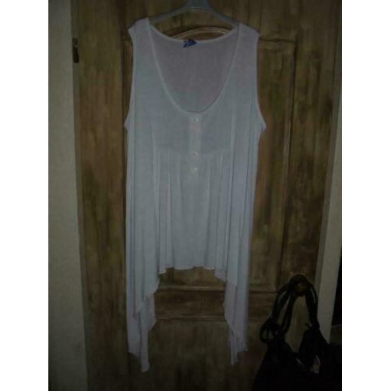 S2) bagoes maat 6 (58/60) wit tuniek oksel tot oksel 73 veel