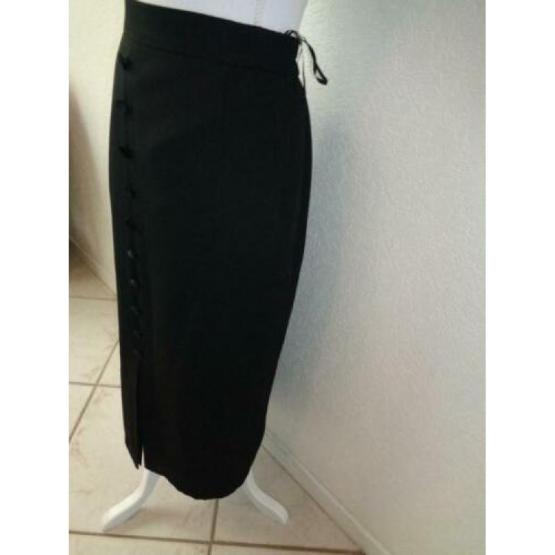 dorette maat 46 taille 44 tot 46 cmgevoerd/ritszwart