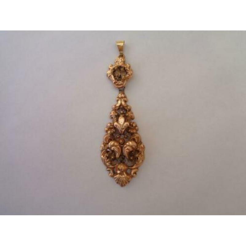 Mutsebel hanger/ Antiek goud