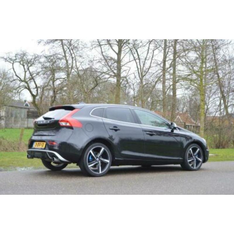 Volvo V40 D4 R-Design 190PK,clima,cruise,navi,trekhaak
