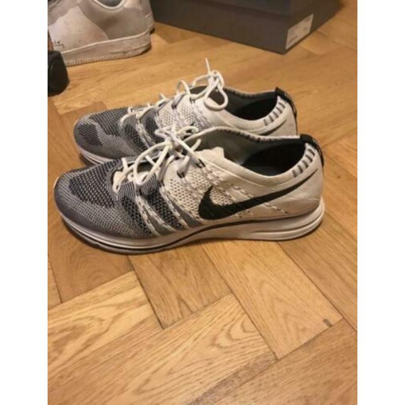 Nike flyknit trainer white 42,5