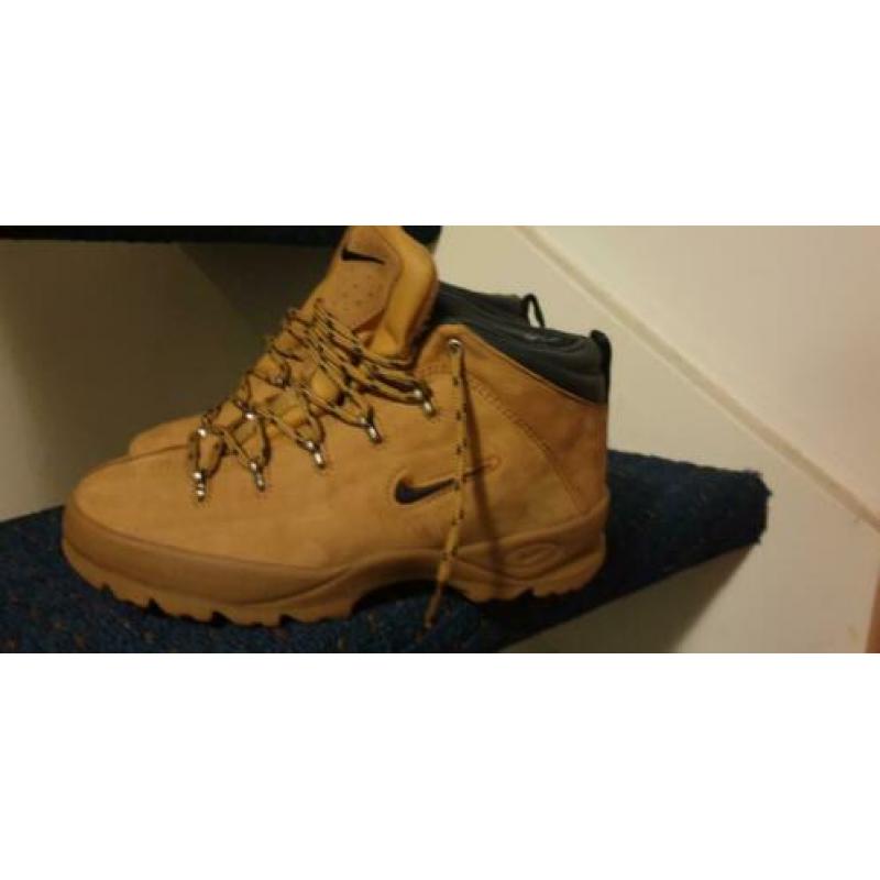Nike schoenen maat 37,5 nieuw!