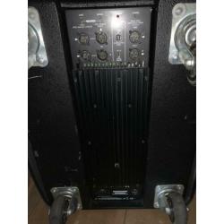 Makkie speakerset 2 x srm450 2x swa1505 inc 4 hoezen paaltje