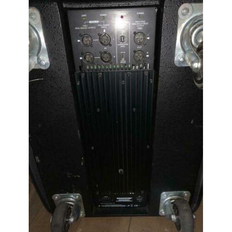 Makkie speakerset 2 x srm450 2x swa1505 inc 4 hoezen paaltje