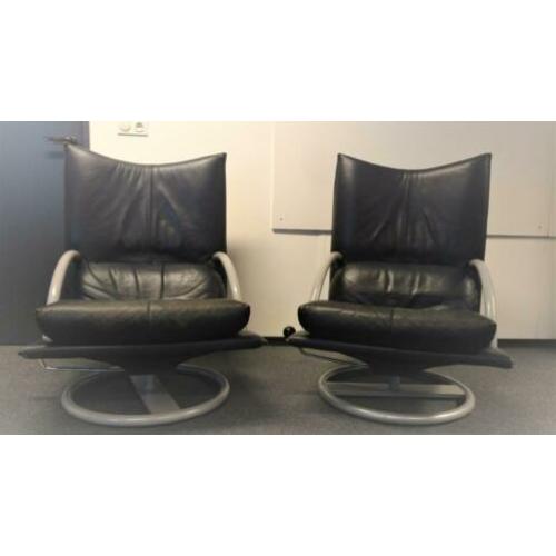 2 ROLF BENZ DESIGN Relaxfauteuils Donkerblauw Leder en staal