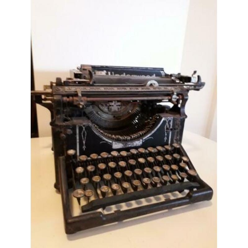 Prachtige typmachine voor de liefhebber. Vintage