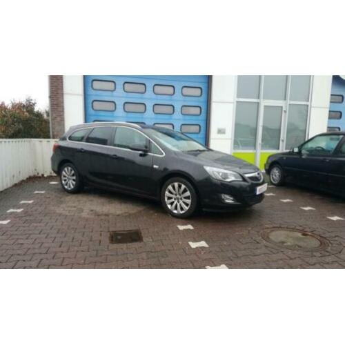 Opel Astra Sports Tourer 2.0 CDTi Cosmo Absoluut nieuwstaat
