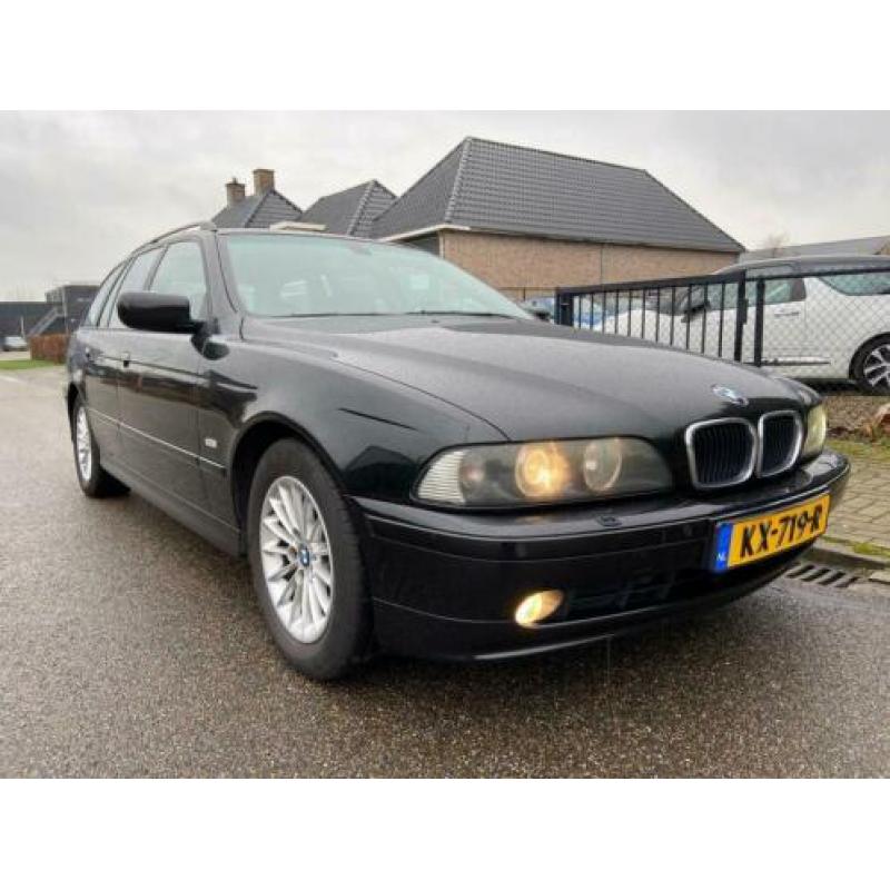 BMW 5 Serie Touring 530d Lifestyle Executive, BJ`2001, Young