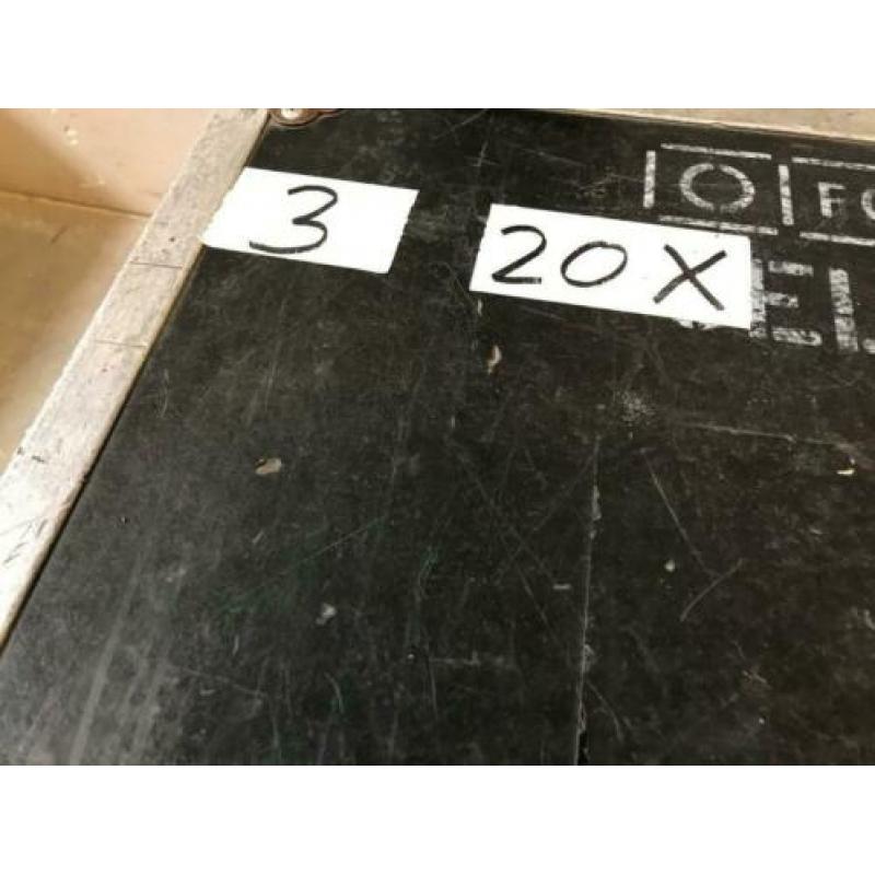 Meekel stolpcases (totaal 20 stuks)