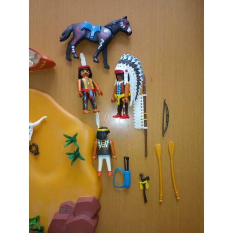 Playmobil indianendorp incl. tipi en bizon.