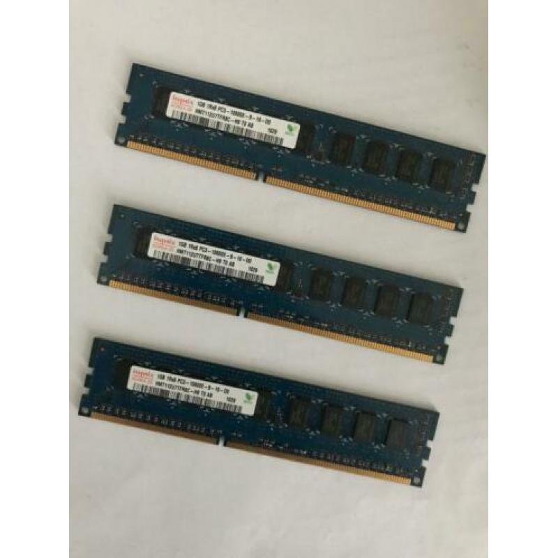 3 x 1 GB DDR3 1066 Mhz geheugen