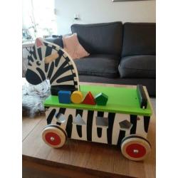Houten loopzebra met vormenstoof