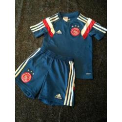 Ajax tenue 128