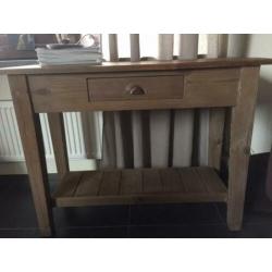 Sidetable hout met lade en plank