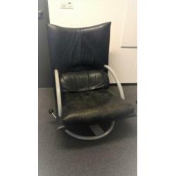 2 ROLF BENZ DESIGN Relaxfauteuils Donkerblauw Leder en staal