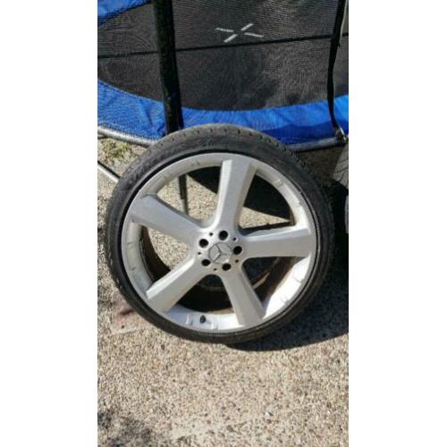 22 inch Mercedes velgen