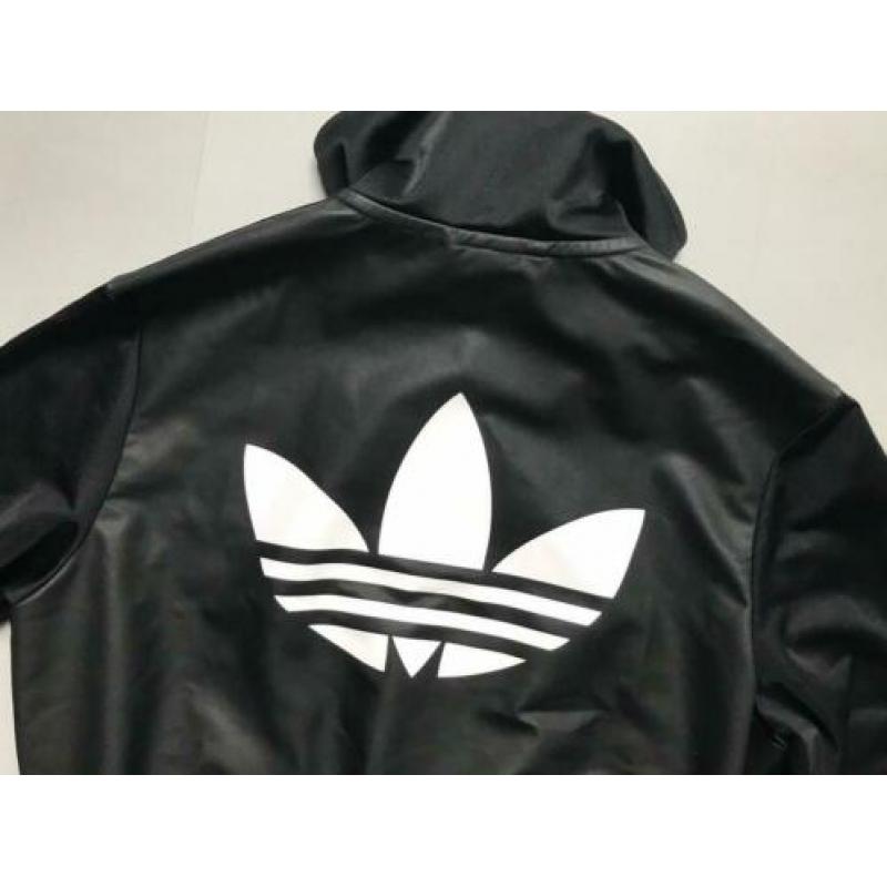 Adidas trainingsjasje maat 152 zwart