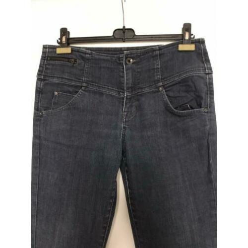 Aangesloten jeans broek van Esprit maat 42