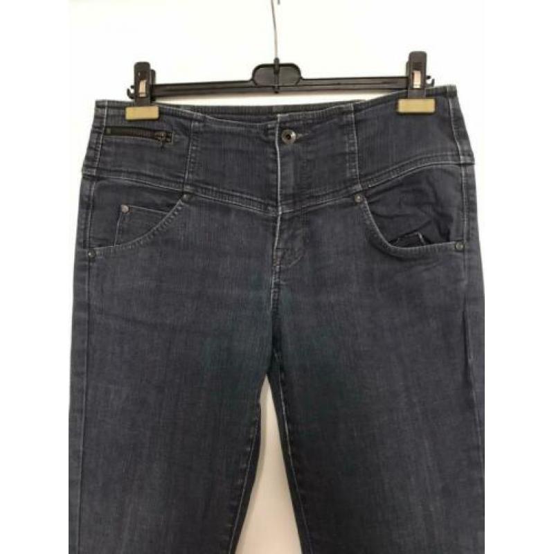 Aangesloten jeans broek van Esprit maat 42