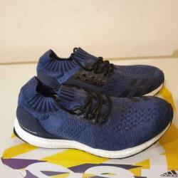 Adidas UltraBoost uncaged maat 36