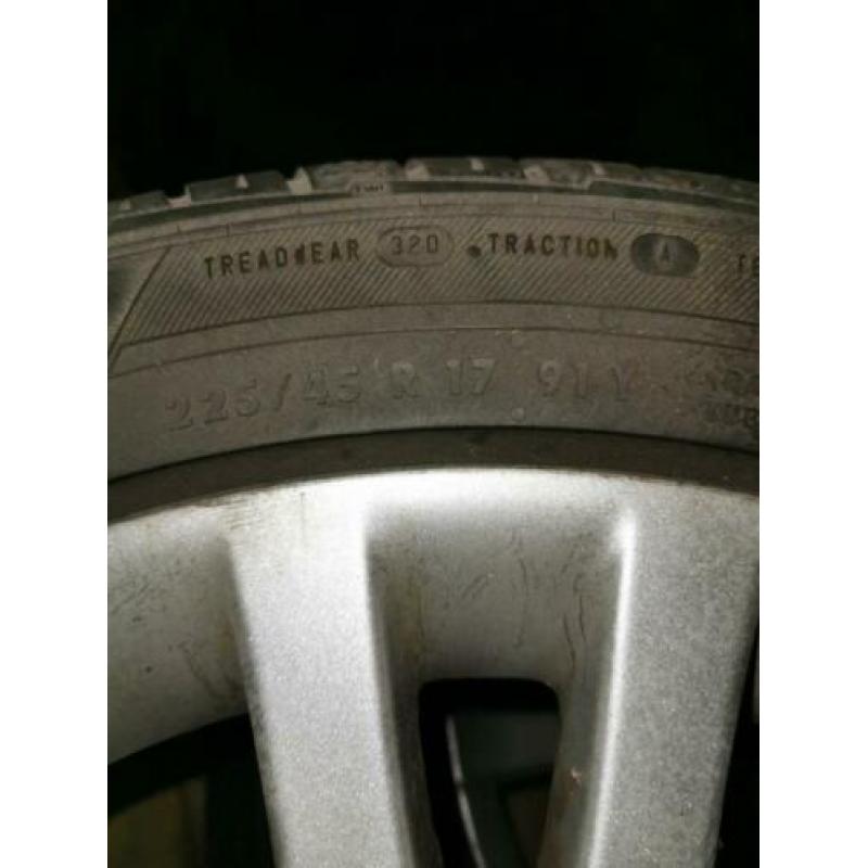 Renault 225 45r17