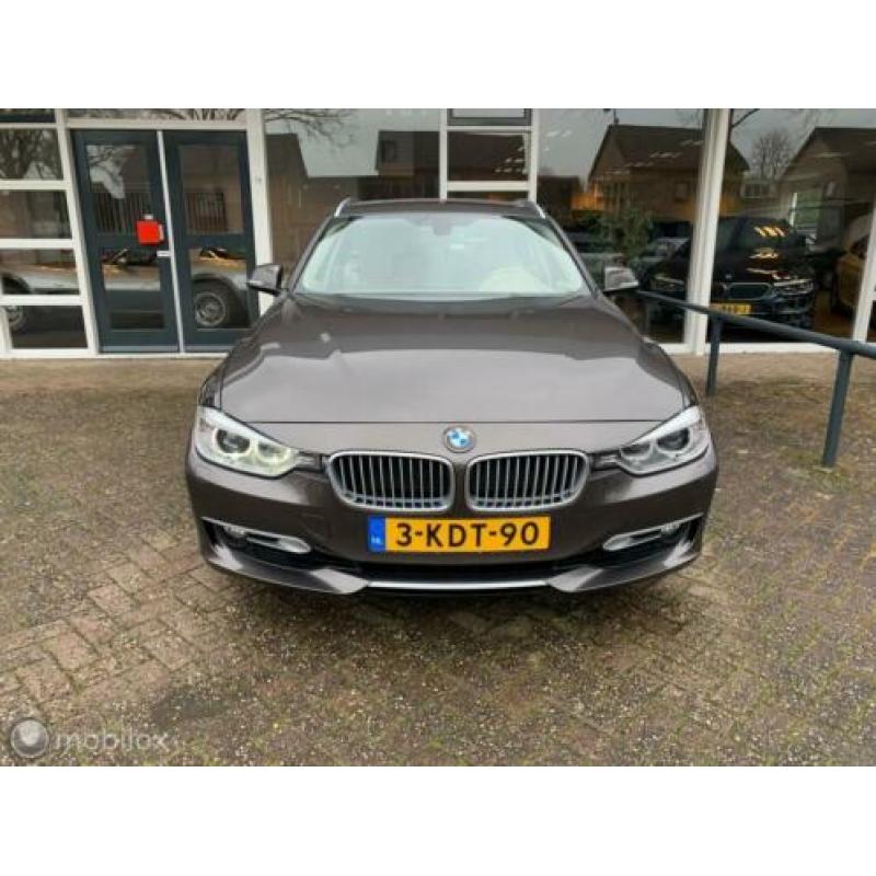 BMW 3-serie Touring 320i Executive Xenon, Leer, Navi..