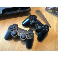 PS3 Slim CECH-3004A 160GB 2 controllers + Games