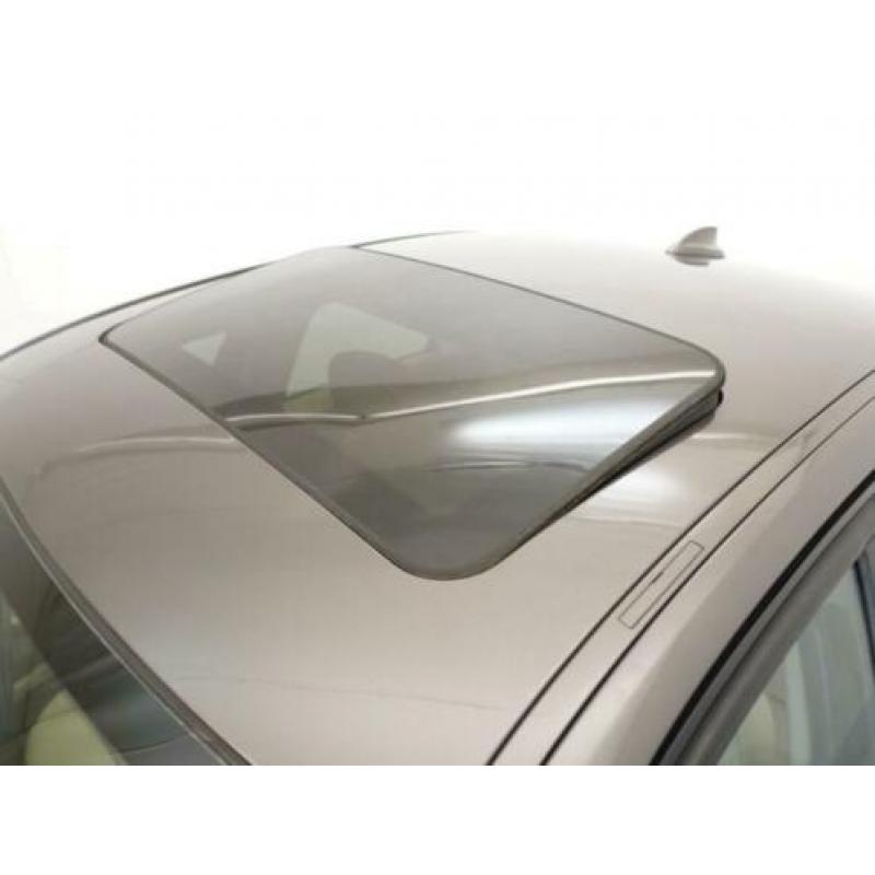 BMW 3 Serie Sedan 320I 184pk HIGH EXE Aut8, Panoramisch Schu