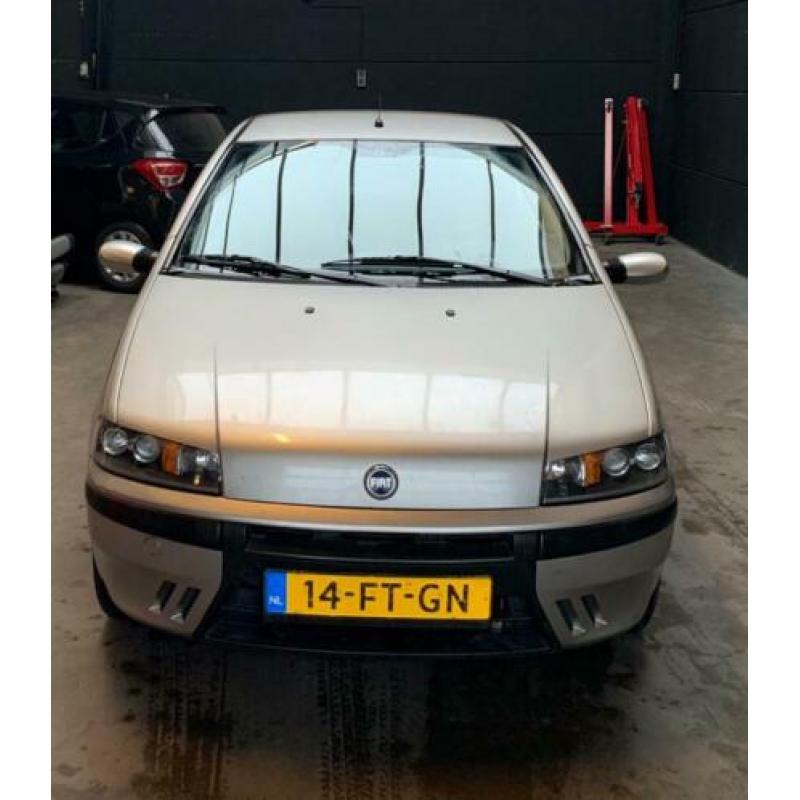 Fiat Punto 1.2 16V 3DR 2000 Grijs (Verkocht!)