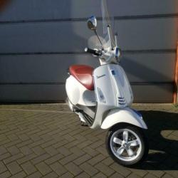 Vespa Primavera 960KM Nieuwstaat!!!