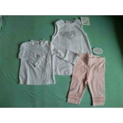 Katoenen setje: jurk, legging, longsleeve.
