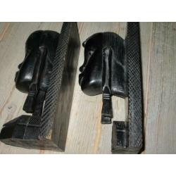 2 Boekensteunen(HOUT).v,a 15,00e