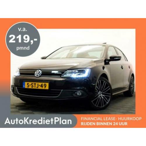 Volkswagen Jetta 1.4 TSI HYBRID HIGHLINE DSG7 Pano, Leer, Na